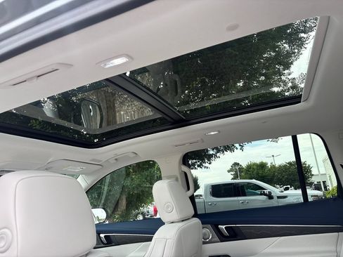 New 2026 Buick Enclave Avenir w/ Super Cruise Package FWD image 28