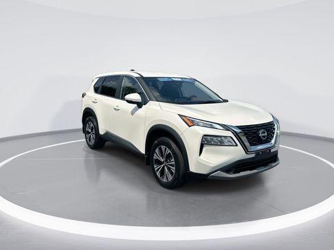 Used 2023 Nissan Rogue SV AWD/4WD image 2