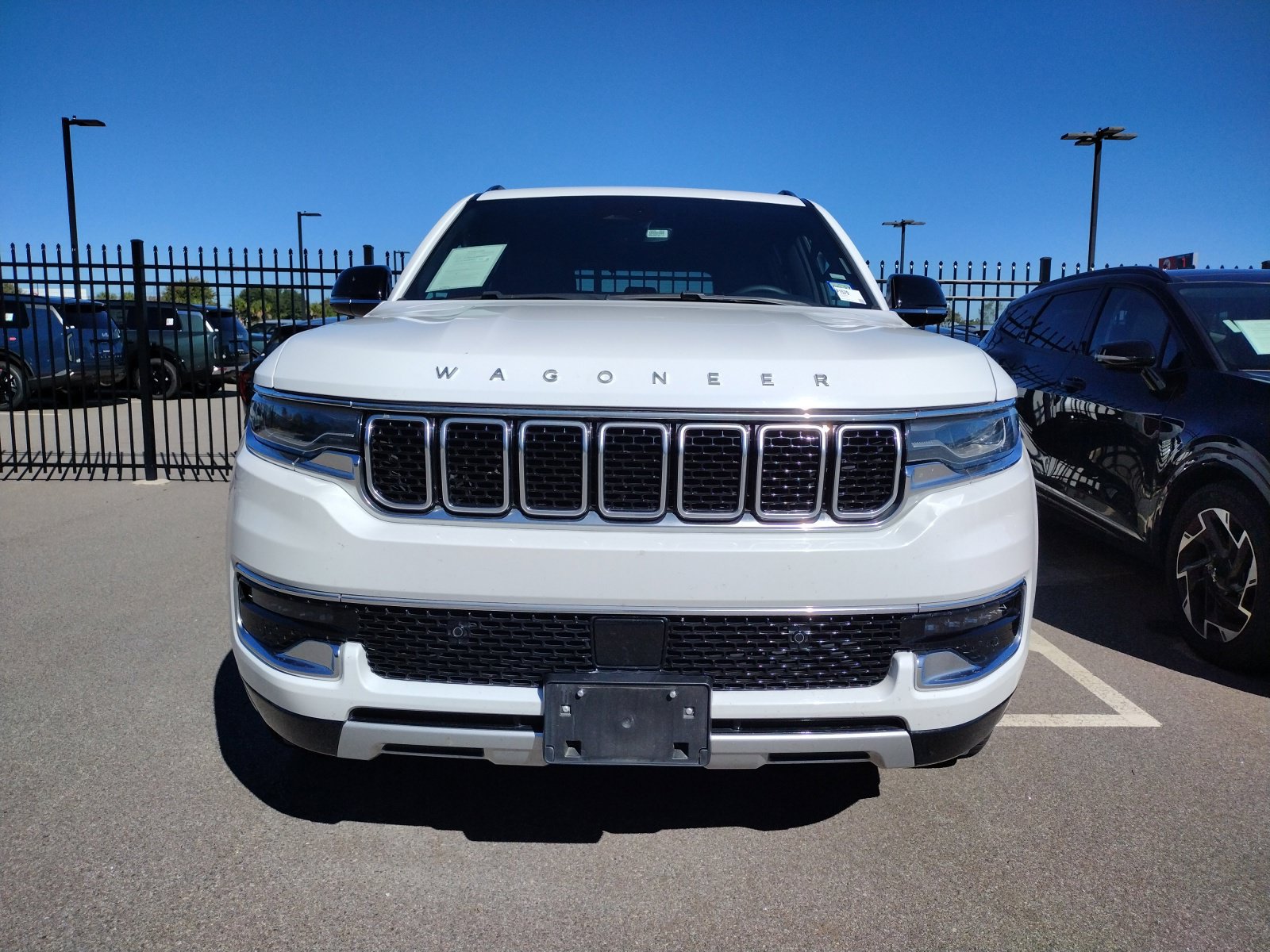 Used 2024 Jeep Wagoneer Series II w/ Flexible Seating Group RWD image 2