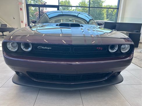 Used 2022 Dodge Challenger R/T Scat Pack w/ Shaker Package RWD image 3