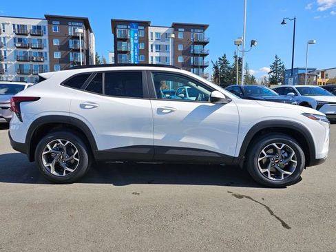New 2026 Chevrolet Trax LT FWD image 6