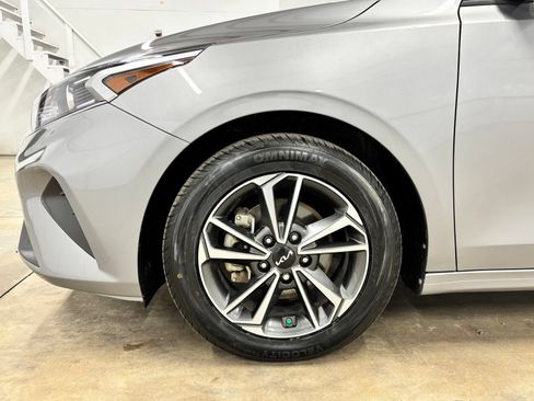 Used 2023 Kia Forte LXS w/ LXS Technology Package FWD image 10