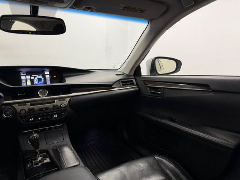Used 2013 Lexus ES 350 w/ Luxury Pkg FWD image 51
