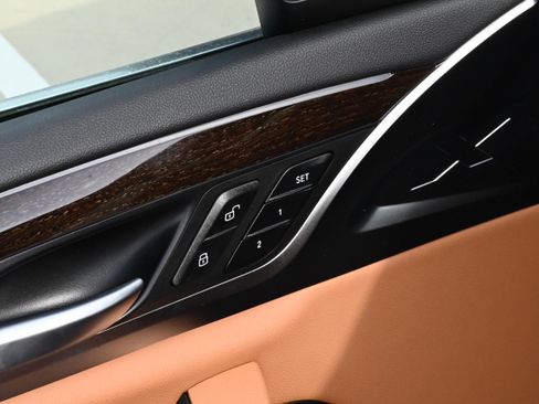 Certified 2025 BMW X4 xDrive30i image 37