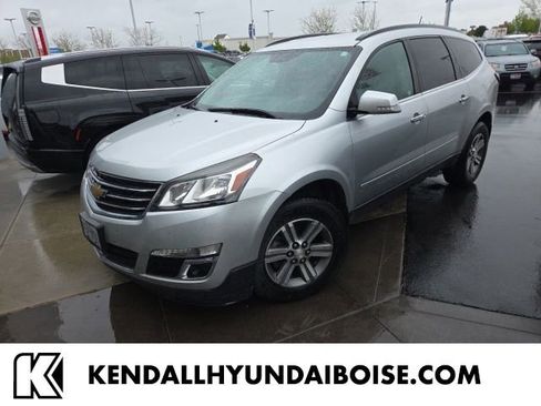 Used 2015 Chevrolet Traverse LT image 1