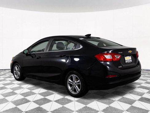 Used 2017 Chevrolet Cruze LT w/ Convenience Package image 13