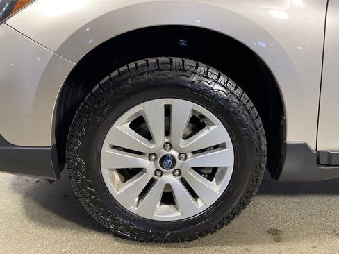 Used 2019 Subaru Outback 2.5i Premium AWD/4WD image 11