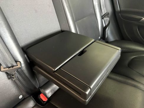 Used 2018 Volvo V60 T5 Cross Country w/ Convenience Package image 51