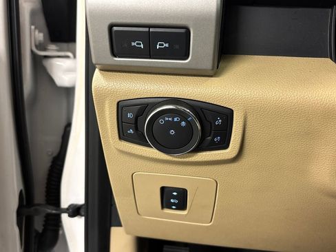 Used 2016 Ford F150 Lariat image 31