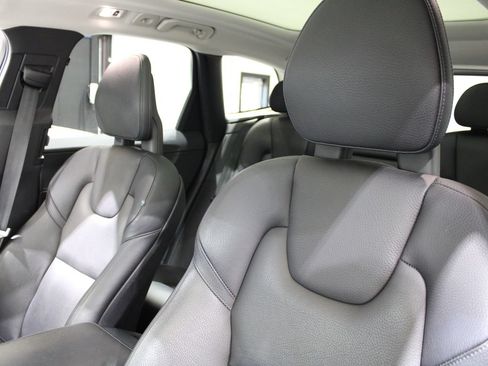 Used 2018 Volvo XC60 T6 Momentum w/ Convenience Package AWD/4WD image 20