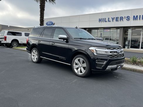 Used 2023 Ford Expedition Platinum image 1