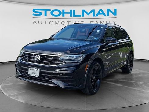 Certified 2023 Volkswagen Tiguan SE R-Line FWD image 1