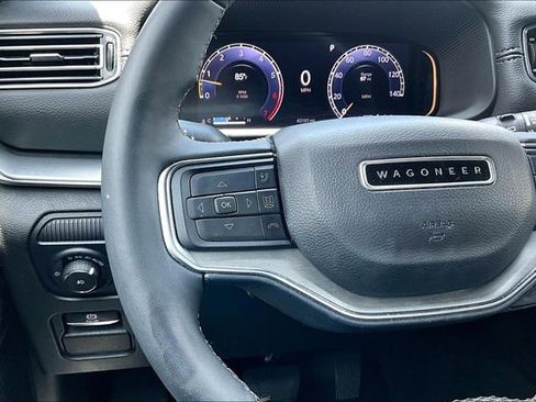 Used 2023 Jeep Wagoneer Series II AWD/4WD image 11