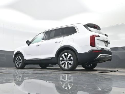 Used 2022 Kia Telluride S AWD/4WD image 33