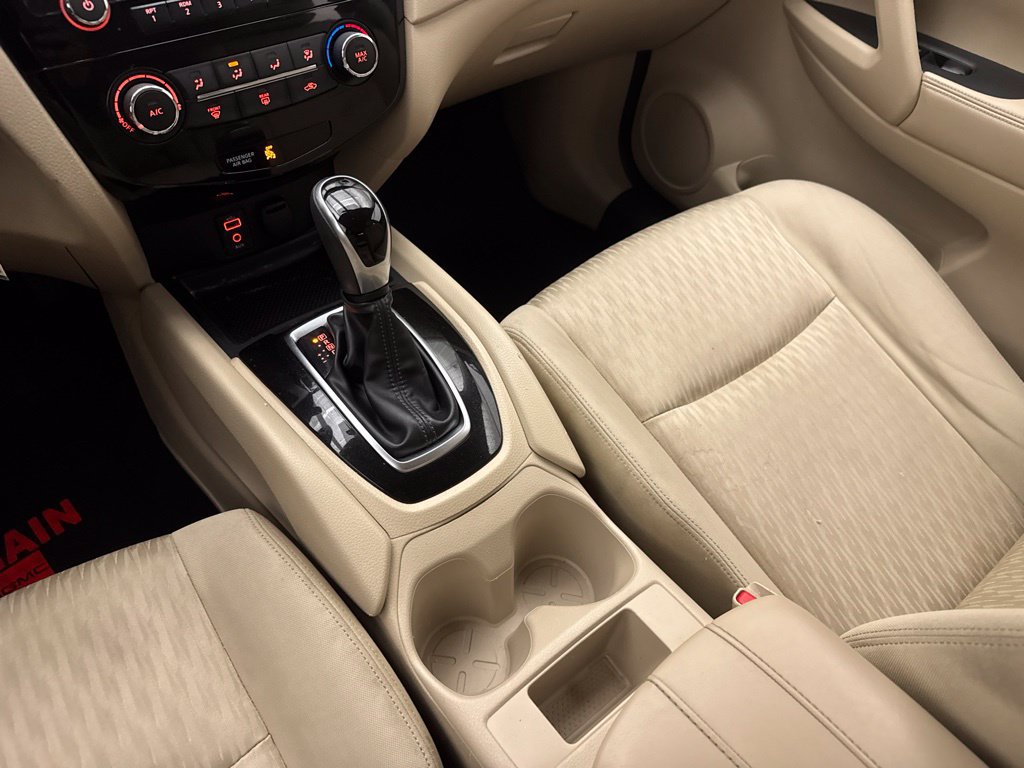 Used 2017 Nissan Rogue S FWD image 14