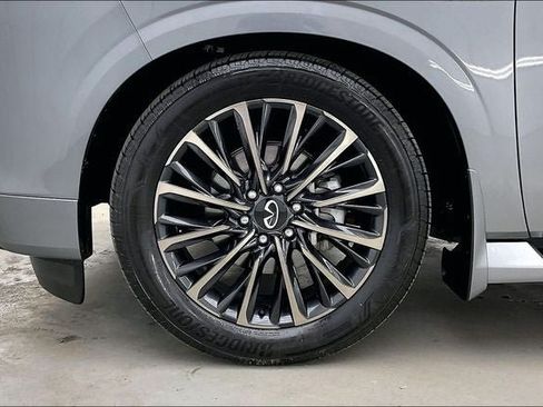 Certified 2026 INFINITI QX80 Autograph w/ Premium Cargo Package AWD/4WD image 10