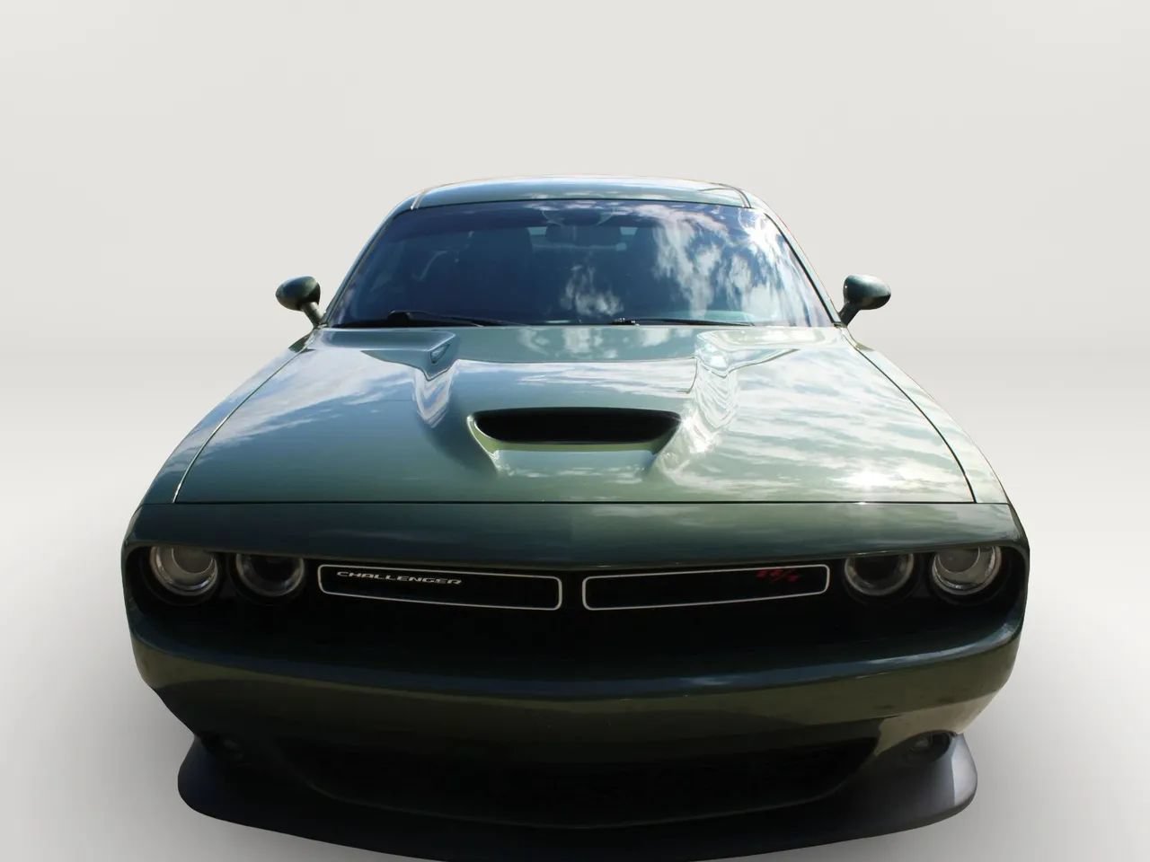 Used 2019 Dodge Challenger R/T RWD image 2