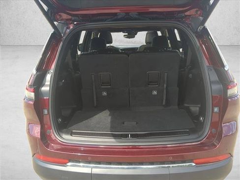 Used 2024 Jeep Grand Cherokee L Limited AWD/4WD image 6