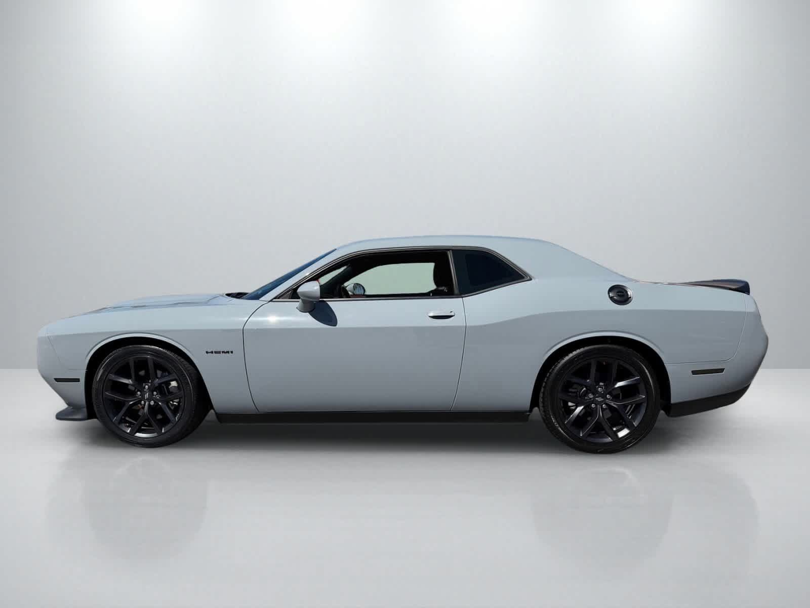 Used 2022 Dodge Challenger R/T w/ Blacktop Package RWD image 2