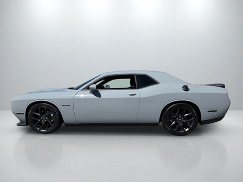 Used 2022 Dodge Challenger R/T w/ Blacktop Package RWD image 2