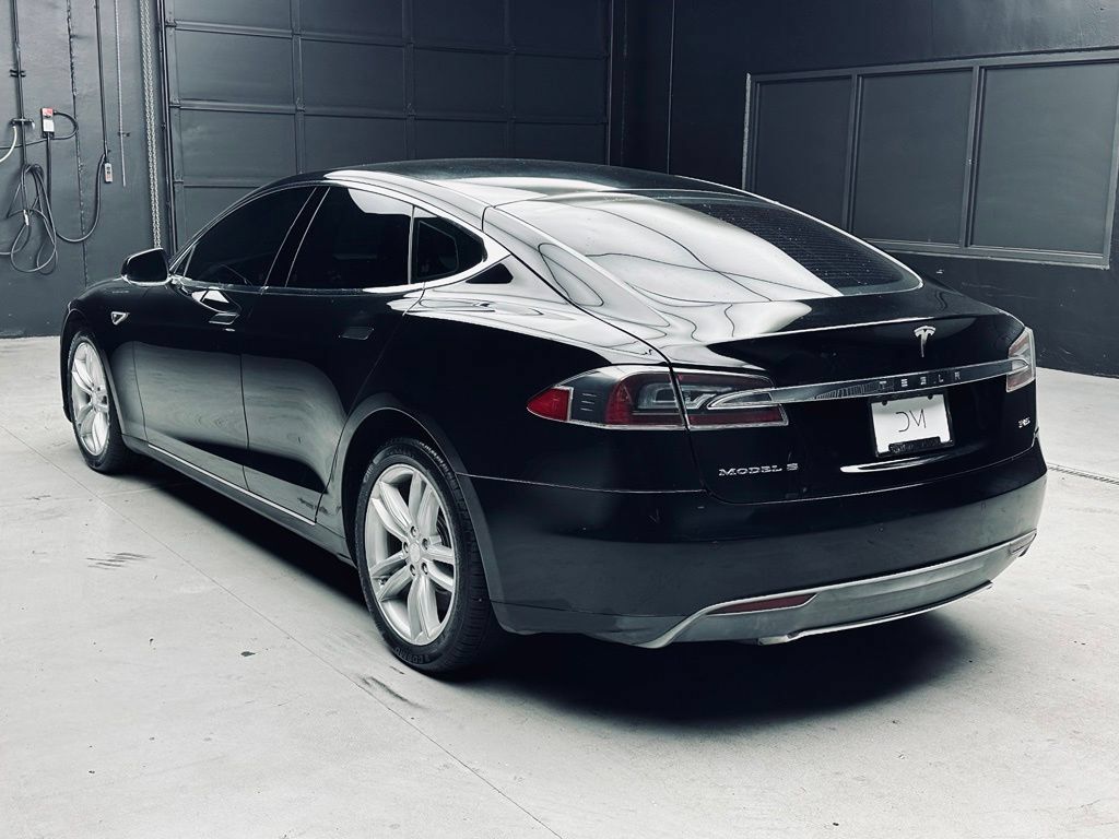 Used 2013 Tesla Model S Performance RWD image 5