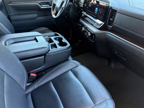 Used 2025 GMC Sierra 1500 SLT RWD image 23