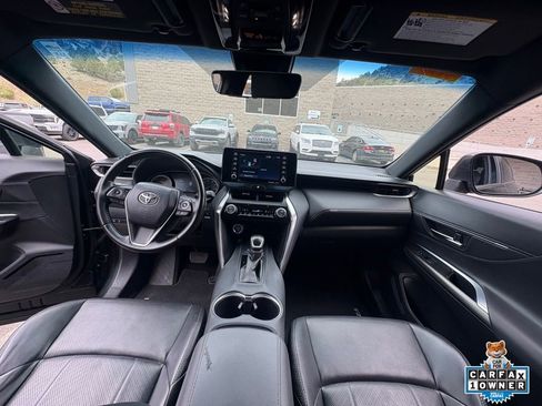 Used 2021 Toyota Venza XLE w/ Softex Package image 4