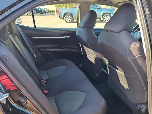 Used 2022 Toyota Camry LE FWD image 17