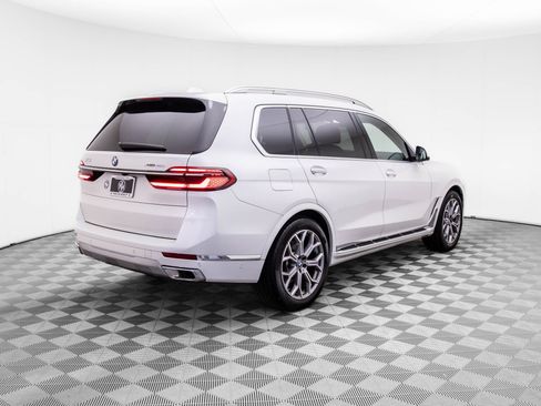 Certified 2025 BMW X7 xDrive40i w/ Executive Package image 5