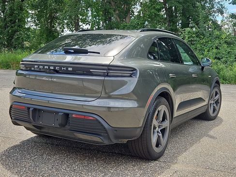 Certified 2025 Porsche Macan 4 Electric AWD/4WD image 6