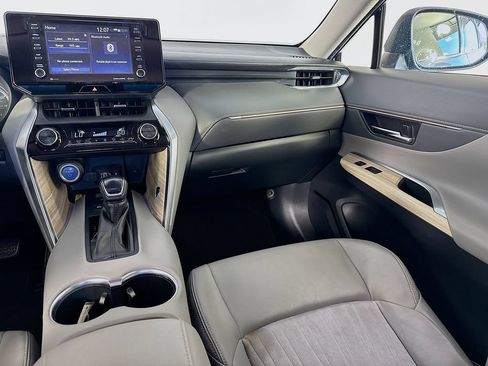 Used 2021 Toyota Venza XLE AWD/4WD image 21