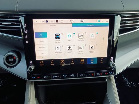 New 2026 Jeep Grand Wagoneer L Limited AWD/4WD image 8