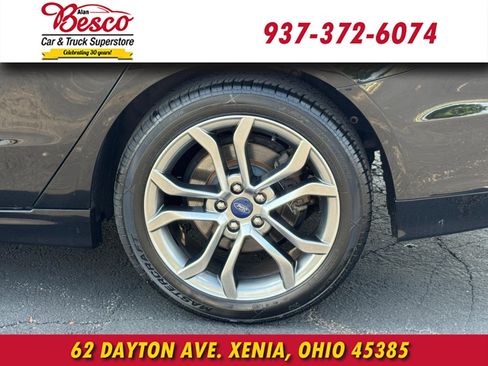 Used 2017 Ford Fusion SE w/ Equipment Group 201A FWD image 7