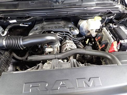 Used 2019 RAM 1500 Big Horn image 9