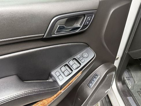 Used 2015 Chevrolet Suburban LTZ AWD/4WD image 30