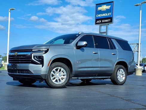Used 2025 Chevrolet Tahoe LT AWD/4WD image 2