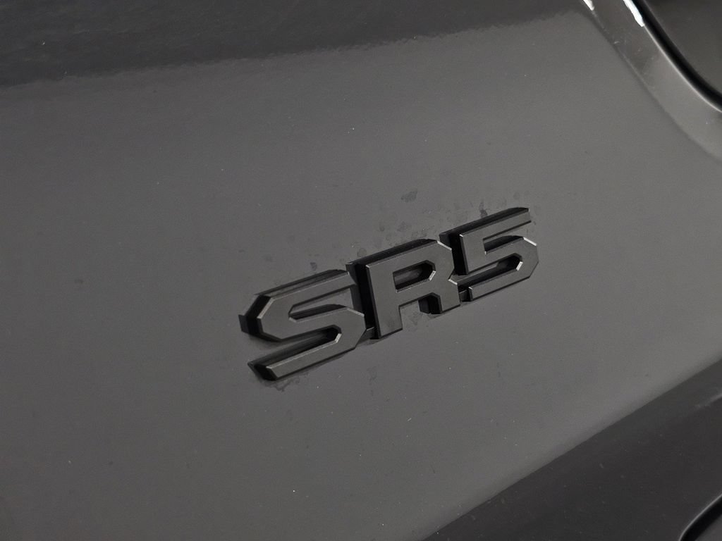 Used 2025 Toyota 4Runner SR5 AWD/4WD image 26