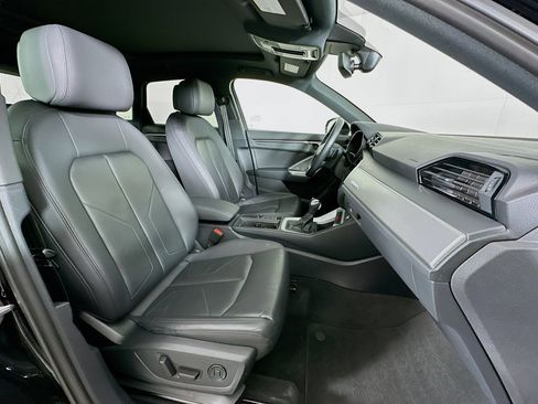 Used 2023 Audi Q3 2.0T Premium image 32