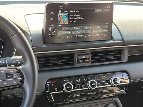 Certified 2025 Honda Pilot EX-L image 24