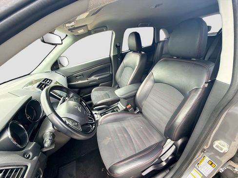 Used 2024 Mitsubishi Outlander Sport ES AWD/4WD image 20