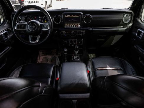 Used 2023 Jeep Wrangler Unlimited Sahara w/ Cold Weather Group image 31