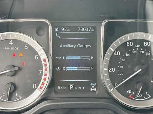 Used 2017 Nissan Titan SV image 15