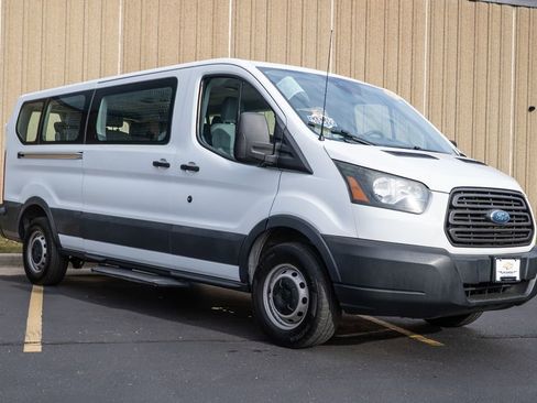 Used 2017 Ford Transit 350 XL image 2