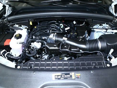 Used 2025 Jeep Grand Cherokee Altitude image 35