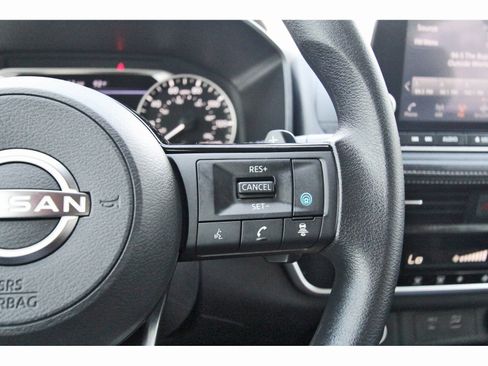 Used 2023 Nissan Rogue SV FWD image 24