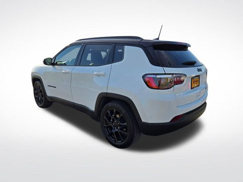Used 2022 Jeep Compass Latitude w/ Convenience Group FWD image 8
