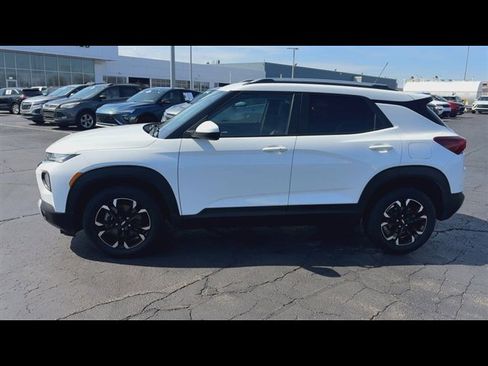 Used 2022 Chevrolet TrailBlazer LT w/ Convenience Package image 5