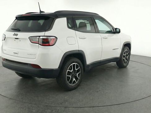 Used 2025 Jeep Compass Trailhawk AWD/4WD image 9