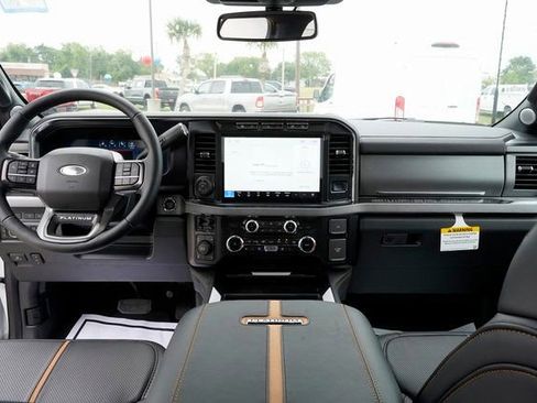 New 2024 Ford F250 Platinum image 17