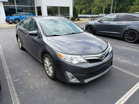 Used 2012 Toyota Camry XLE w/ Leather Pkg FWD image 10